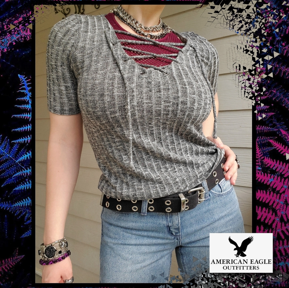 American Eagle Heather Grey Ribbed Knit Stretchy Curve-hugging Lace-up Top Tee